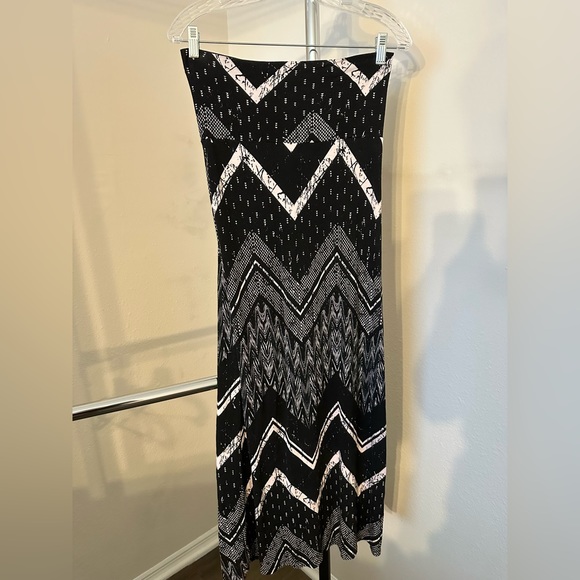 Daytrip Black and Light Pink Long Skirt with Foldover Waist - Small - Picture 3 of 4